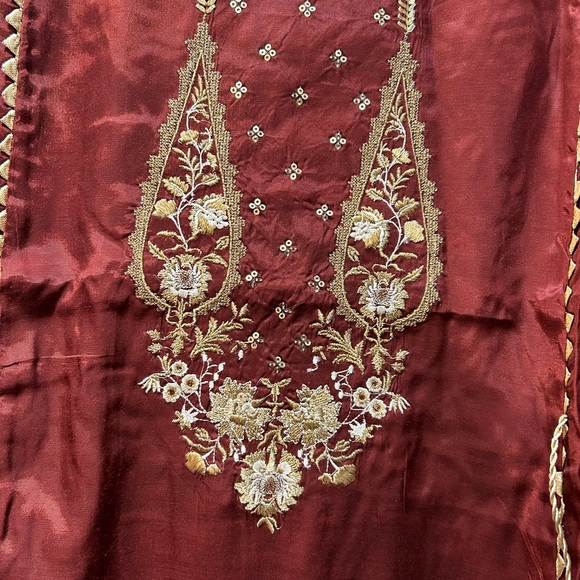 Aurelia 2 piece suit - Picture 5 of 7